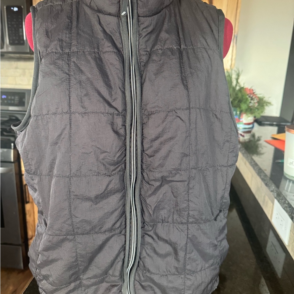 Black Puffer Vest - THREAD & SUPPLY